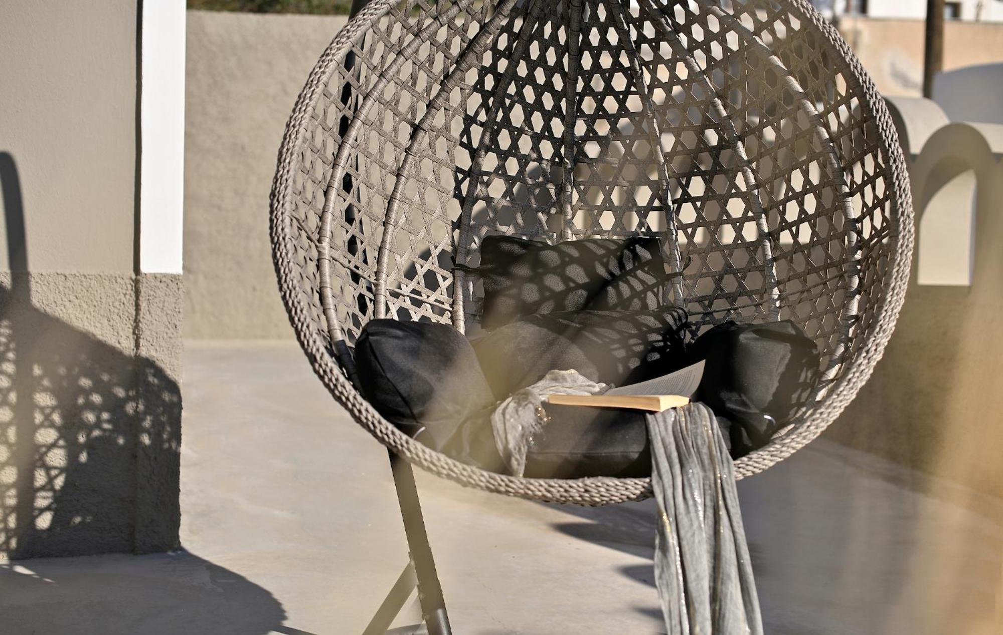 Altura Residences With Outdoor Hot Tubs By K&k * Éxo Goniá