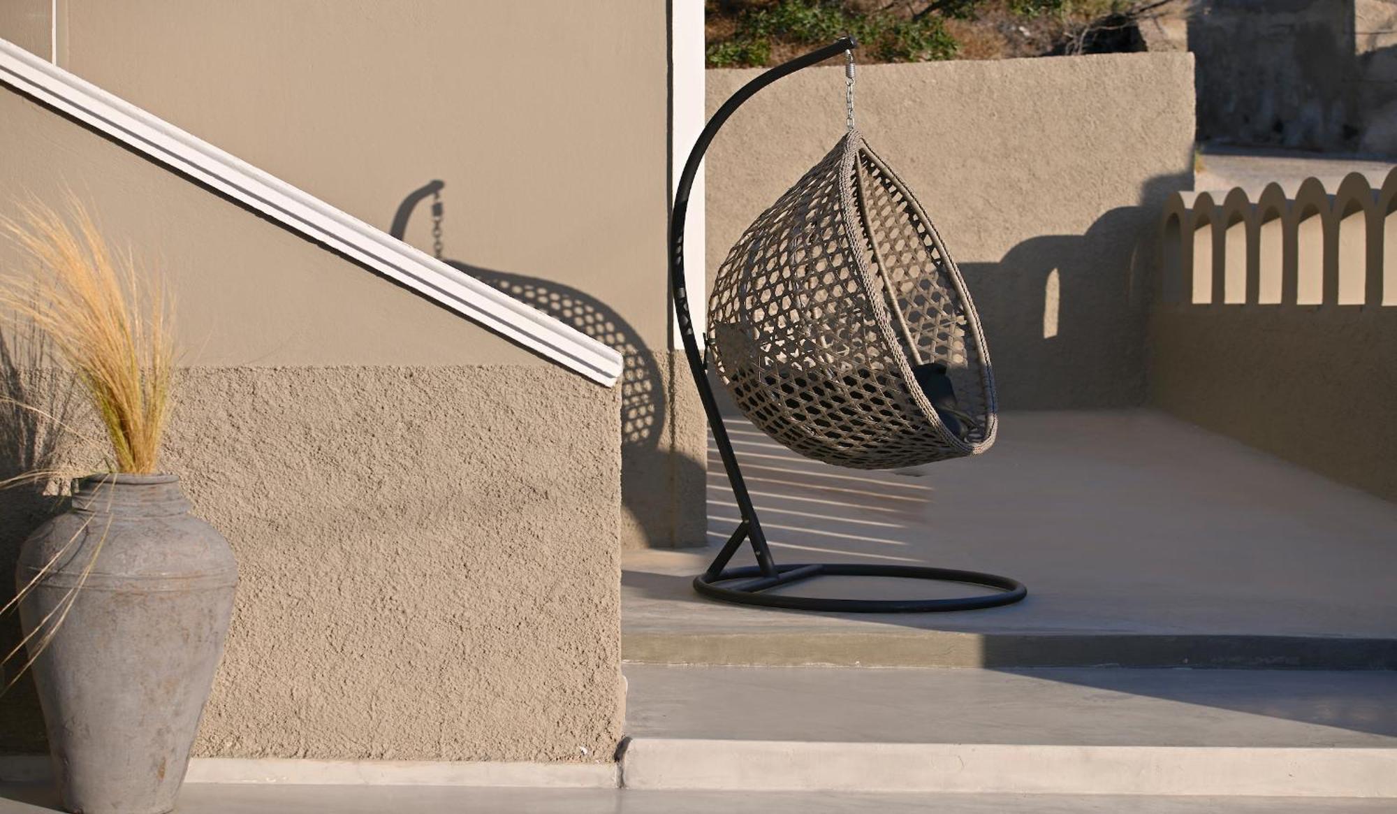 Altura Residences With Outdoor Hot Tubs By K&k * Éxo Goniá
