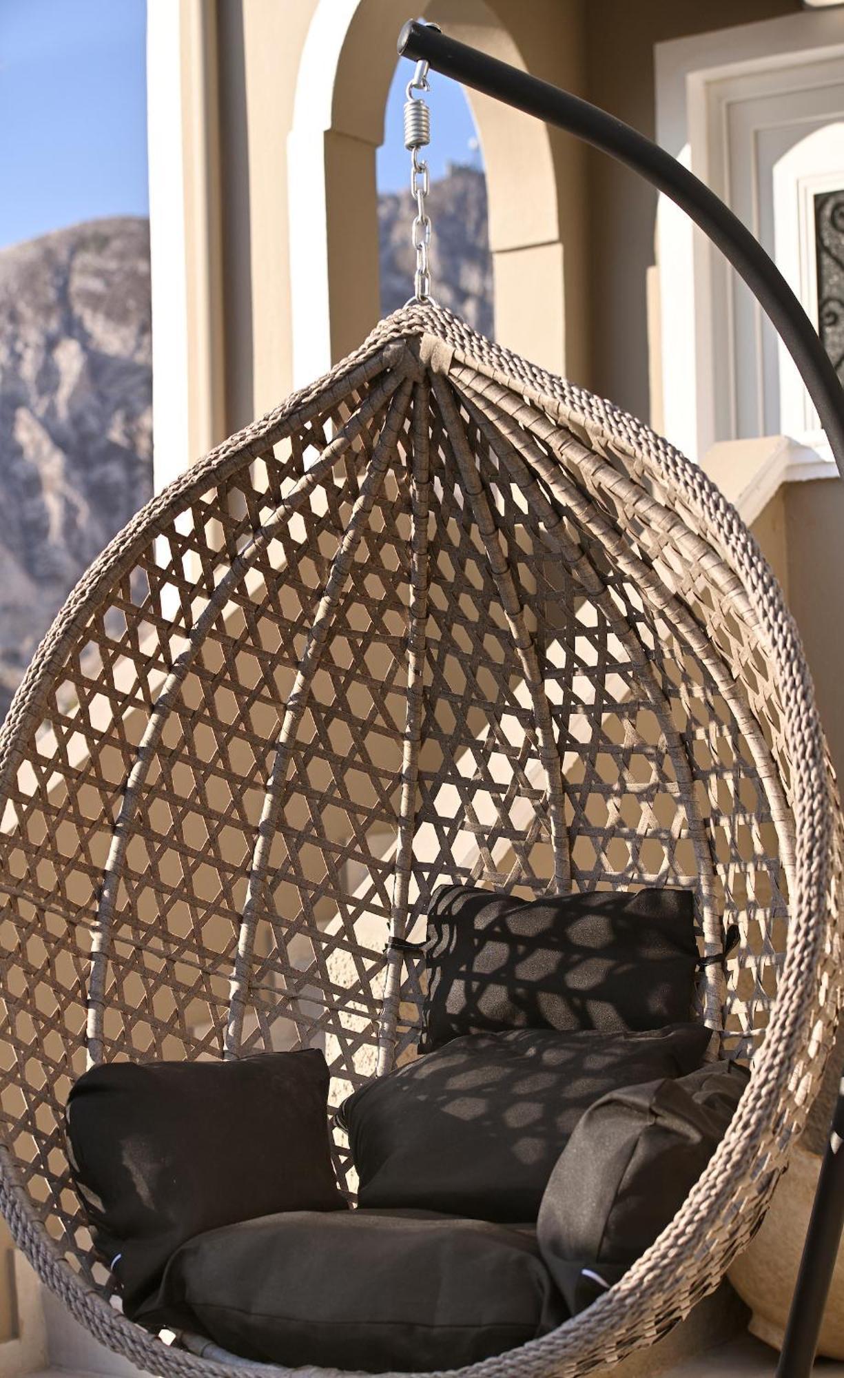 Altura Residences With Outdoor Hot Tubs By K&k * Éxo Goniá